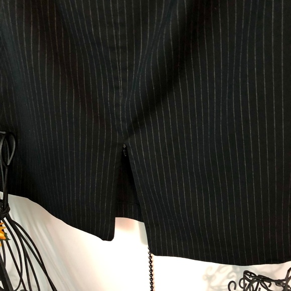 ***SOLD*** Career Black Pin Striped Stretch Pencil Skirt 20 - Picture 6 of 8